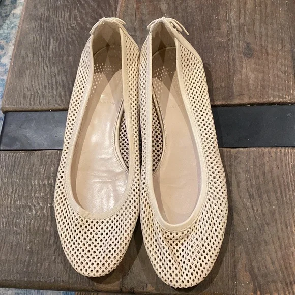 J Crew Beige Ballet Flat size:9 - Picture 2 of 5